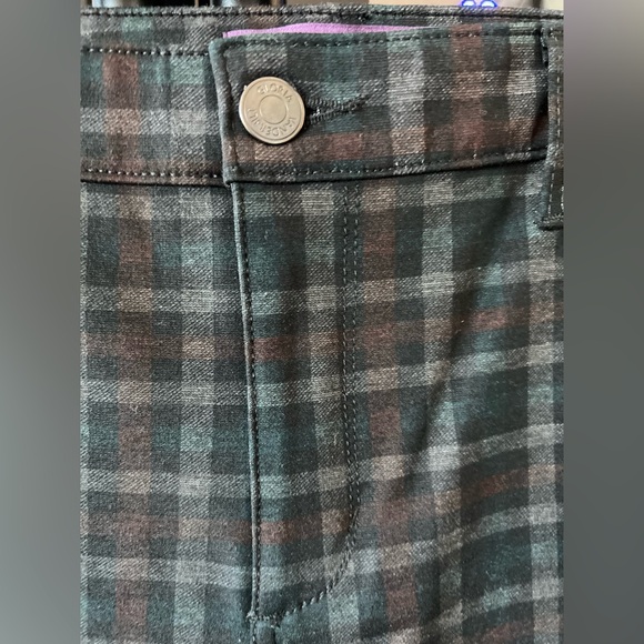 👖 EUC GLORIA VANDERBILT “Vickie” Scholar Plaid Legging Pants | Women’s 16P - Picture 3 of 12